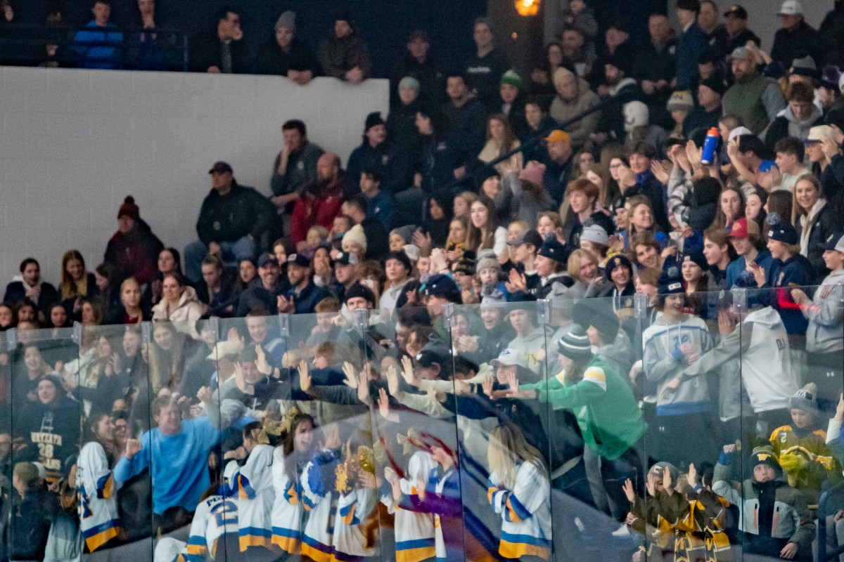 Minnetonka vs Wayzata Feb2-23 Earl Ebensteiner57